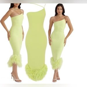 HOUSE OF CB
Alessia Asymmetric Feather Trim
Midi Dress